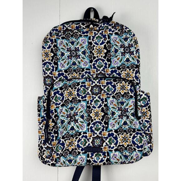 Vera Bradley Essential Backpack Lisbon Medallion Cool, NWT - Picture 9 of 9